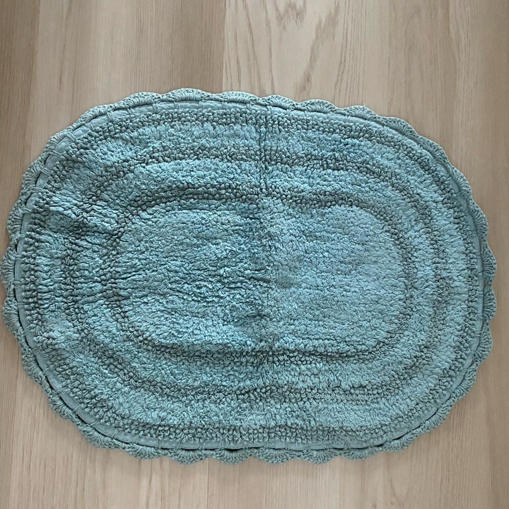Design Imports Oval Textured Bath Rug - Picture 6 of 6